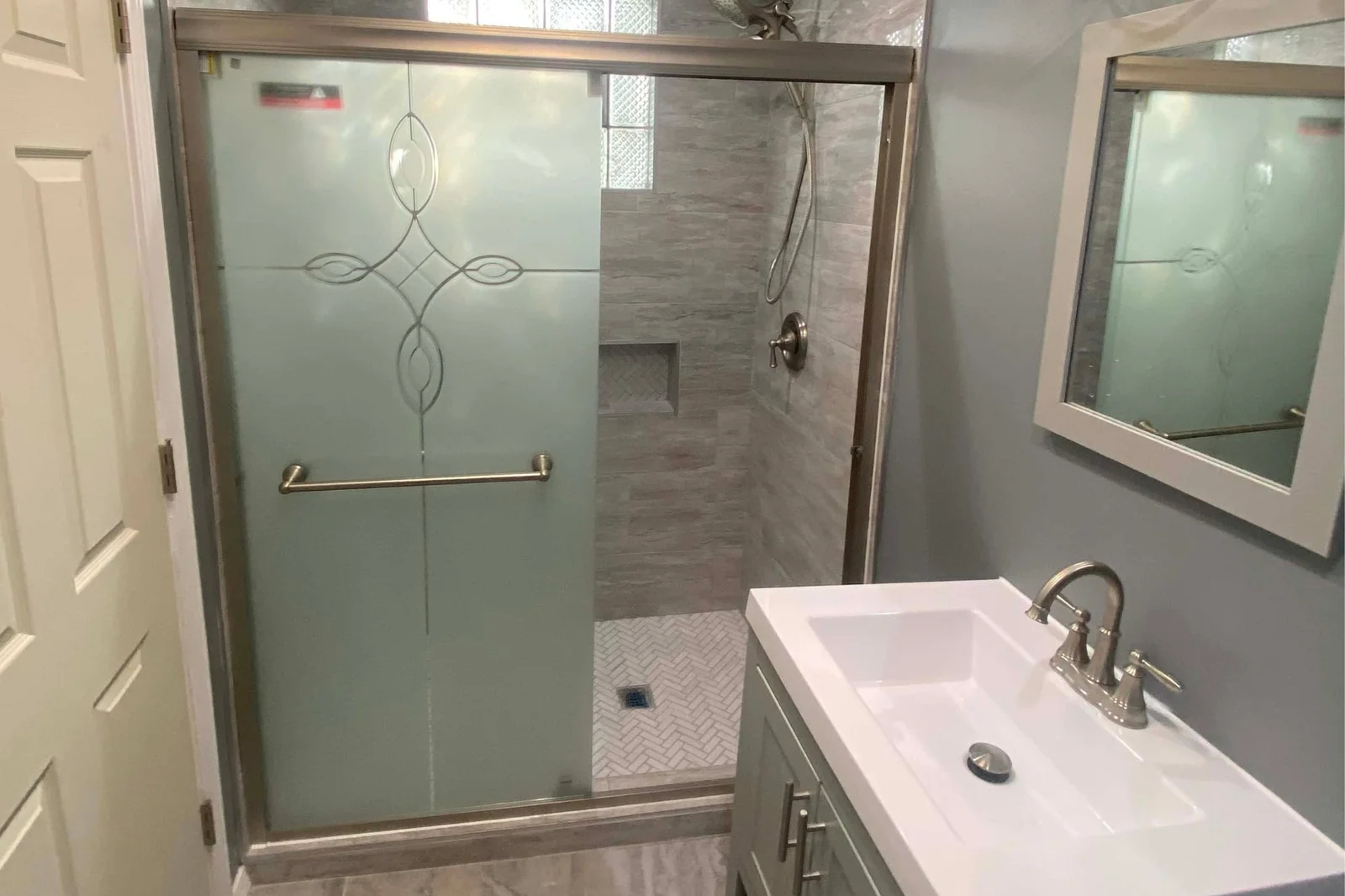Contemporary Bath Refresh — Skokie, IL